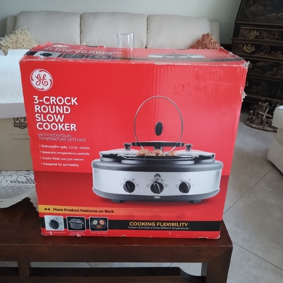 Other - G. E. 3 Crock Round Slow Cooker